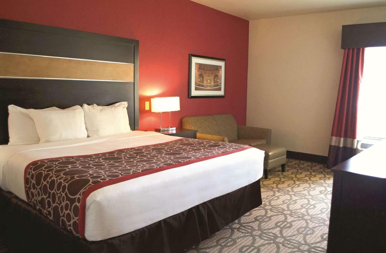 La Quinta By Wyndham Pearsall Luaran gambar