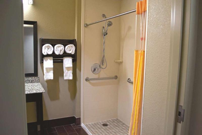 La Quinta By Wyndham Pearsall Luaran gambar